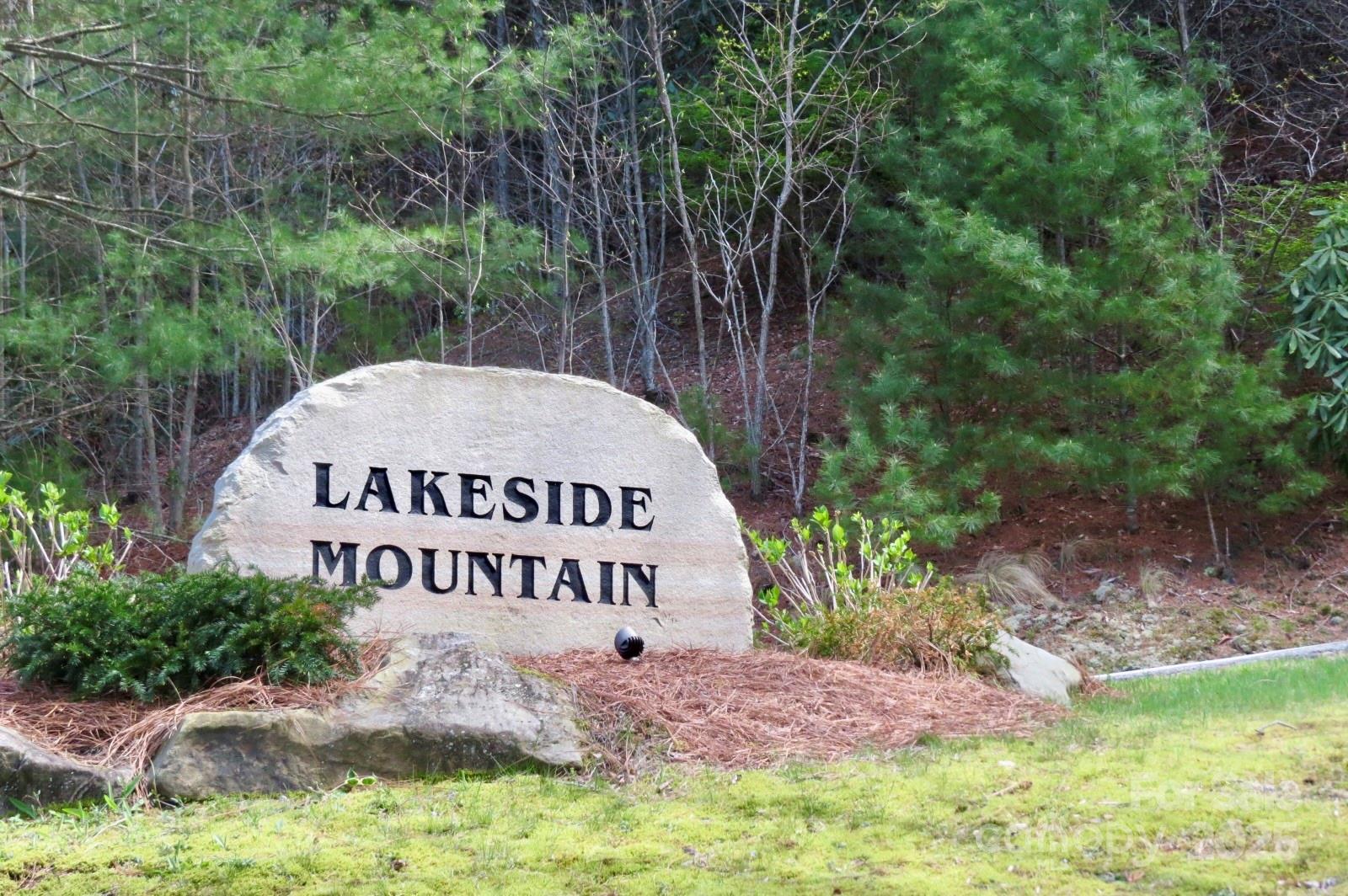 422 Lakeside Drive Lake Toxaway NC 28747