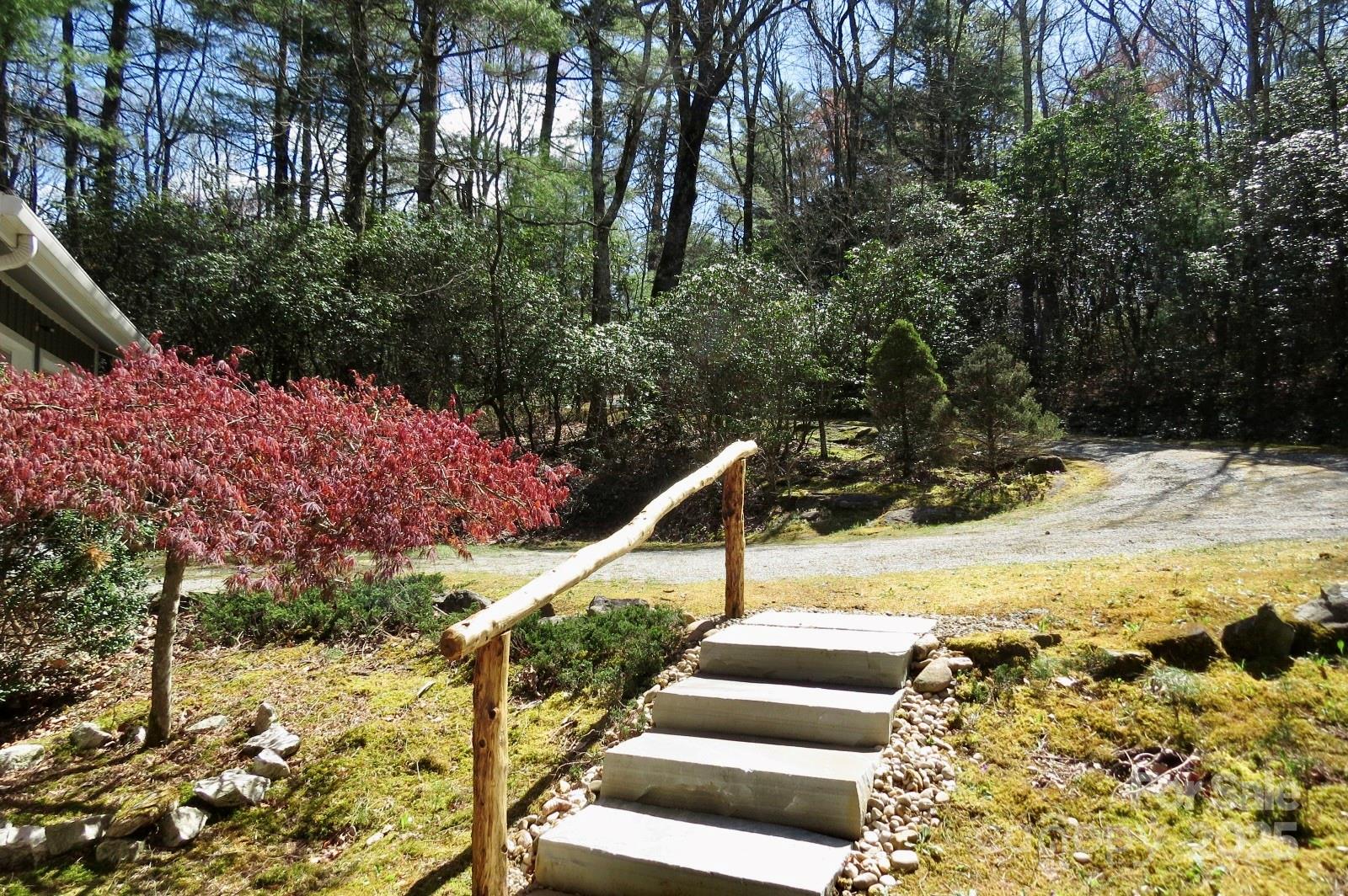 422 Lakeside Drive Lake Toxaway NC 28747