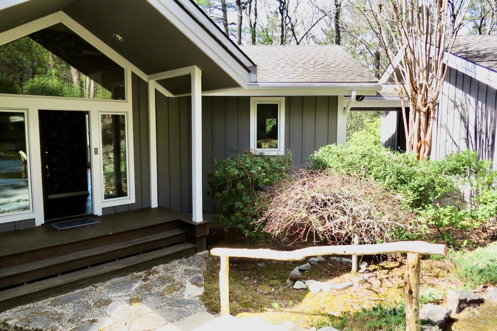 422 Lakeside Drive Lake Toxaway NC 28747