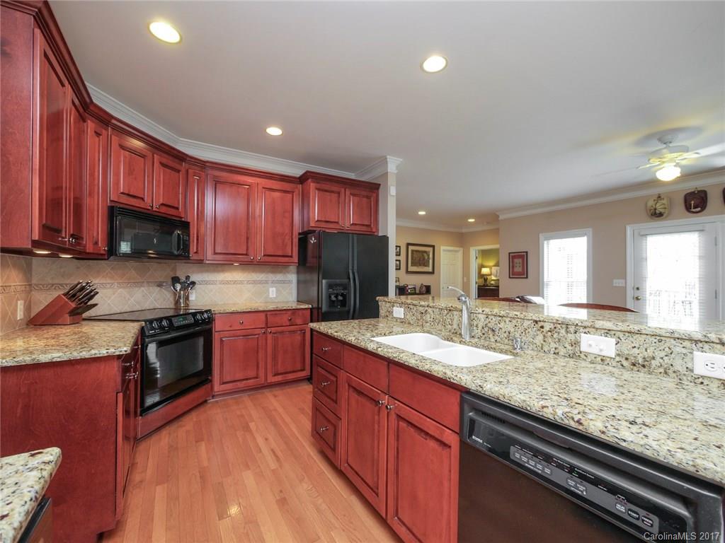 8907 Crosstimbers Drive Charlotte NC 28215
