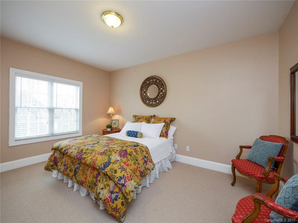 8907 Crosstimbers Drive Charlotte NC 28215