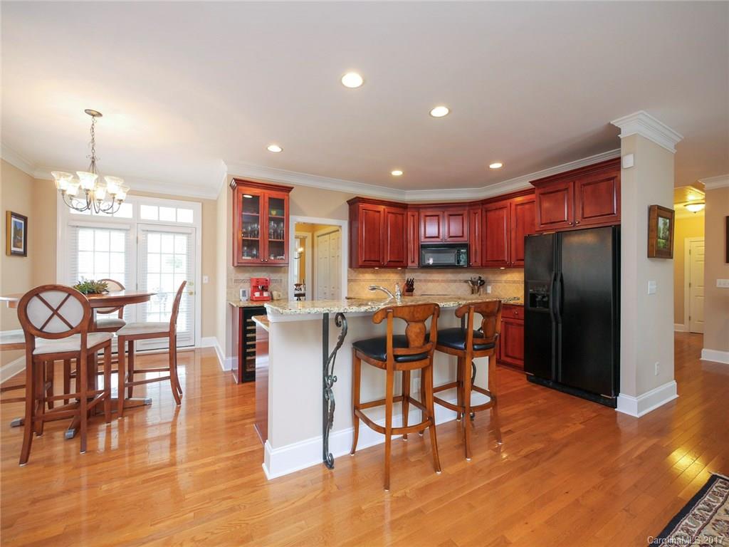 8907 Crosstimbers Drive Charlotte NC 28215