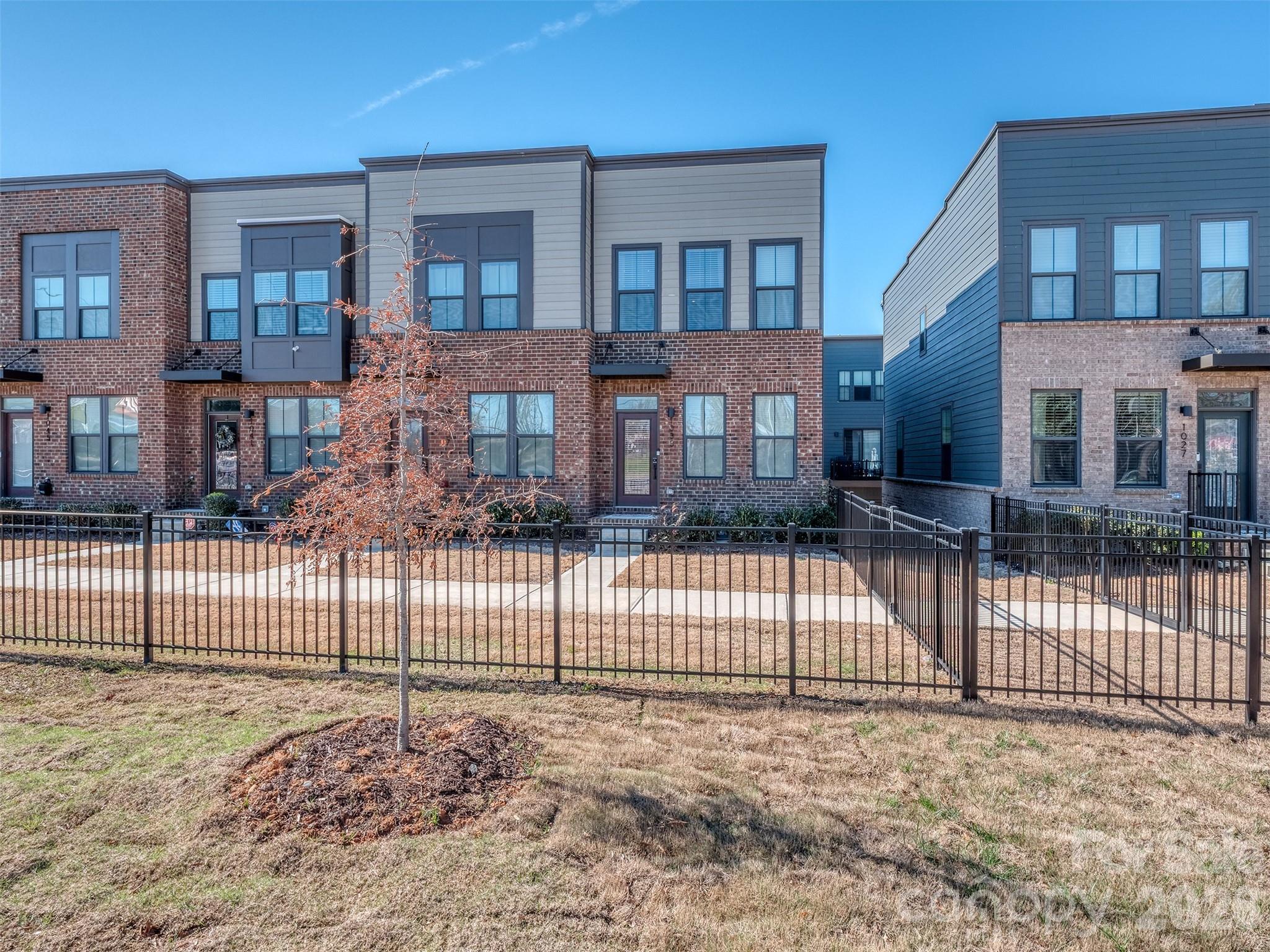 1033 Simcoe Lane Charlotte NC 28217