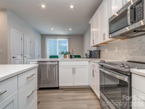 1033 Simcoe Lane Charlotte NC 28217