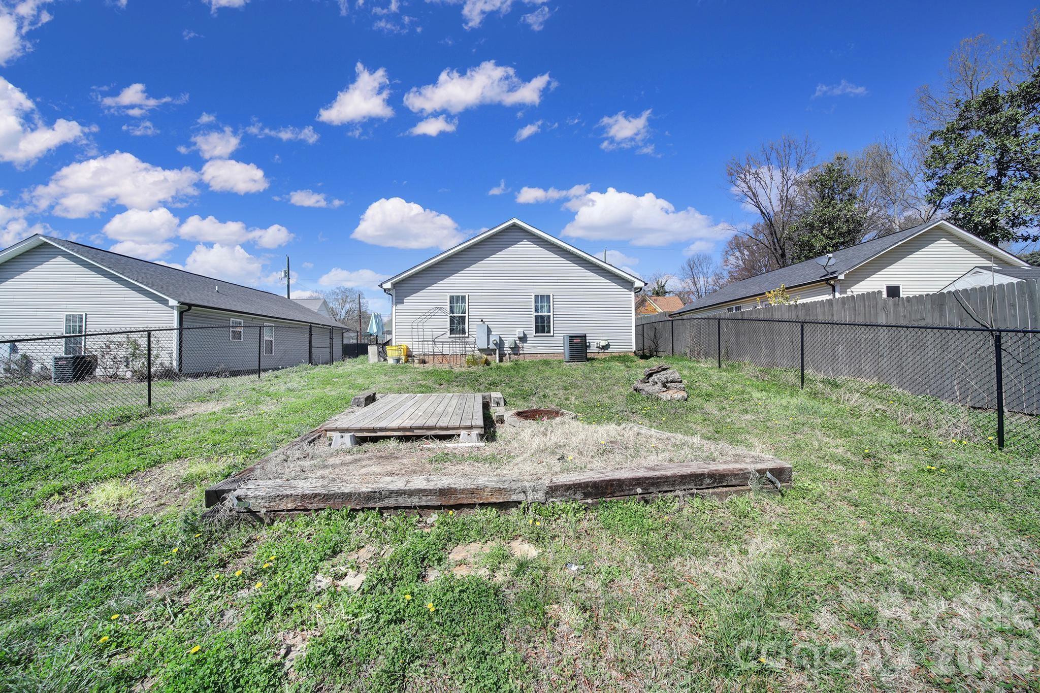 41 Saint Mary Avenue NW Concord NC 28025