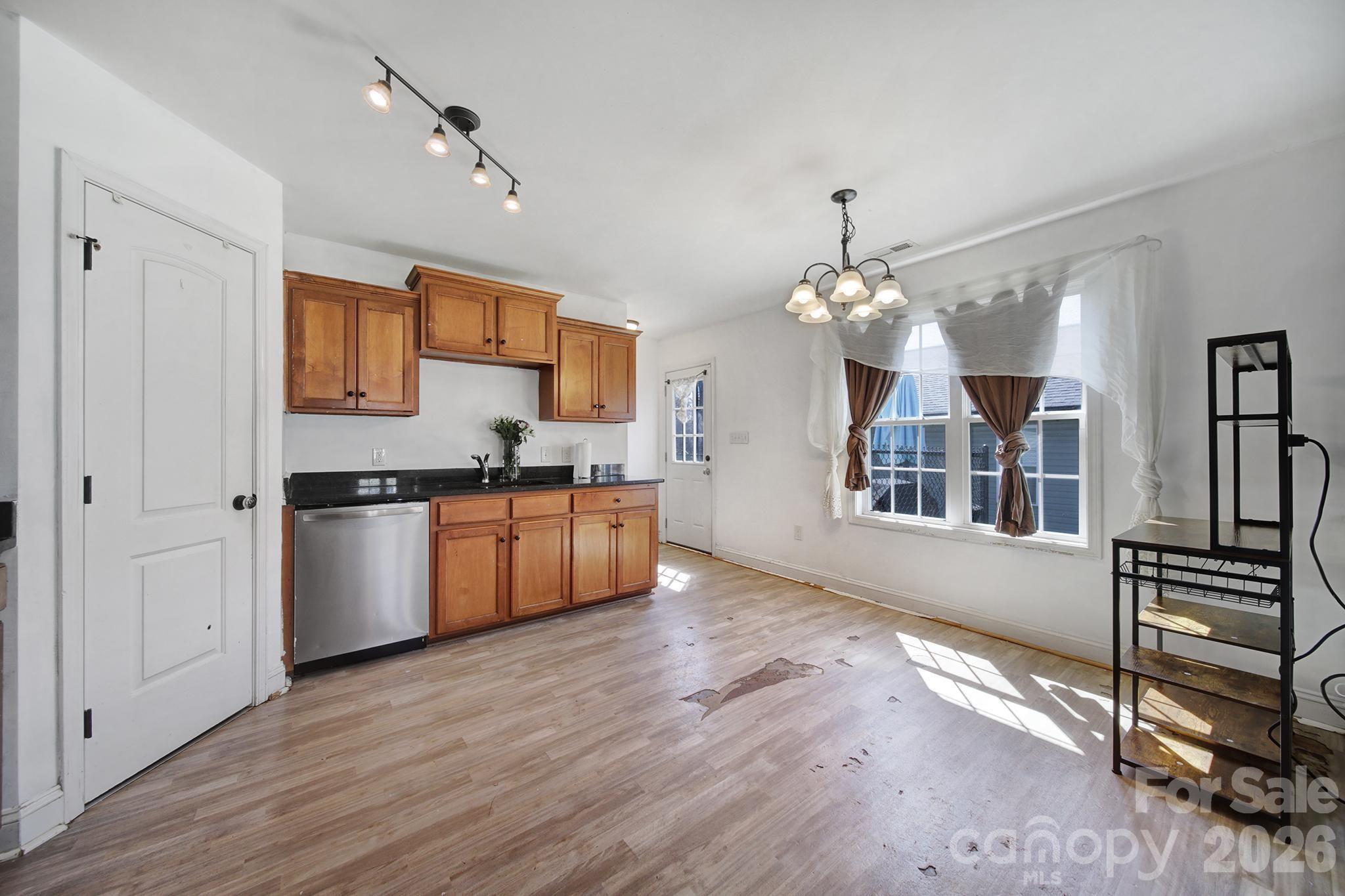 41 Saint Mary Avenue NW Concord NC 28025