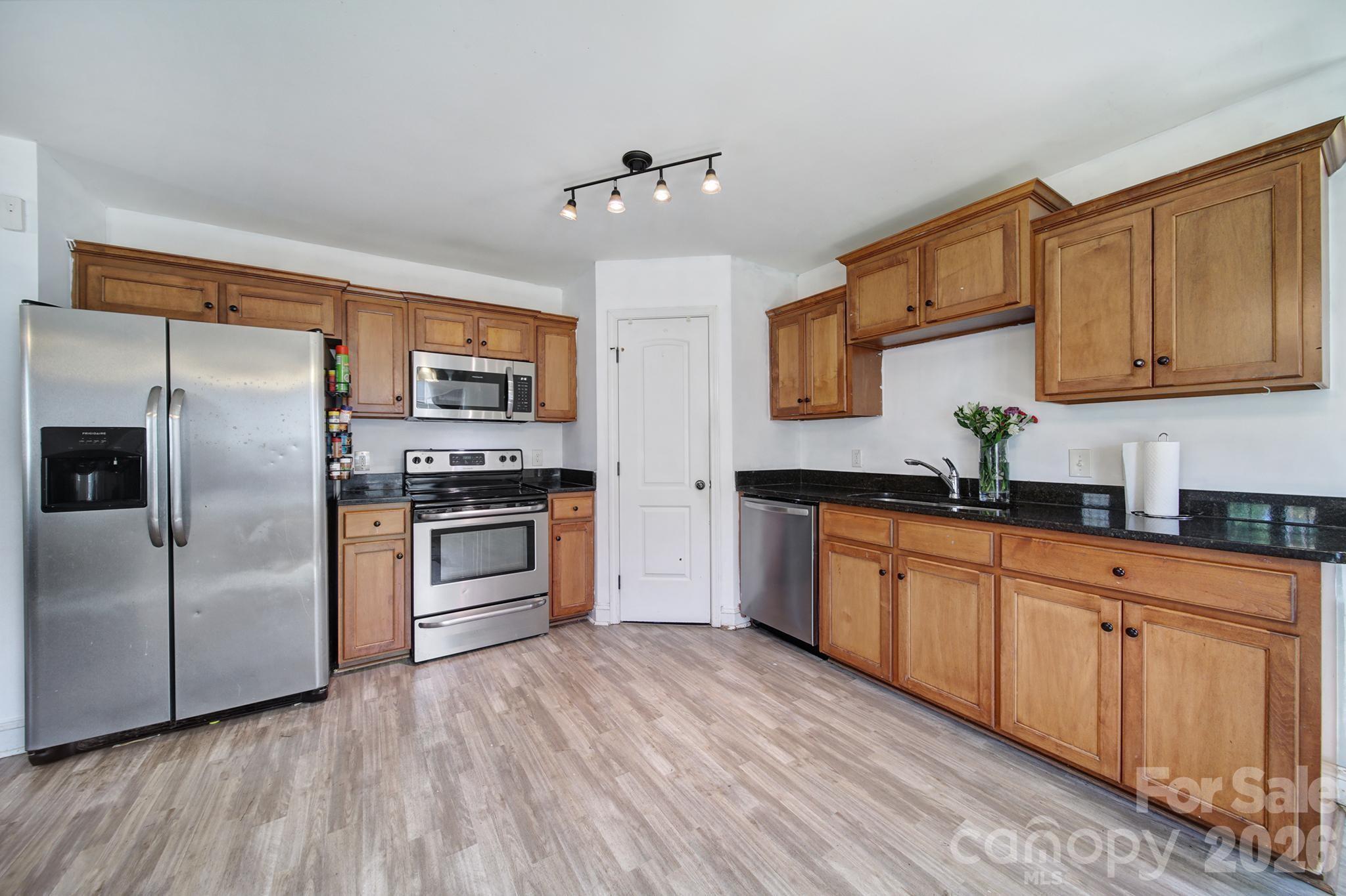 41 Saint Mary Avenue NW Concord NC 28025