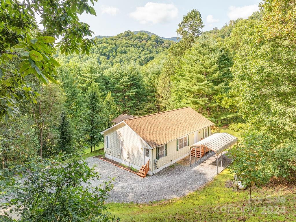 6 Pilgrim Lane Waynesville NC 28785