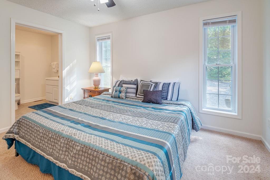 6 Pilgrim Lane Waynesville NC 28785