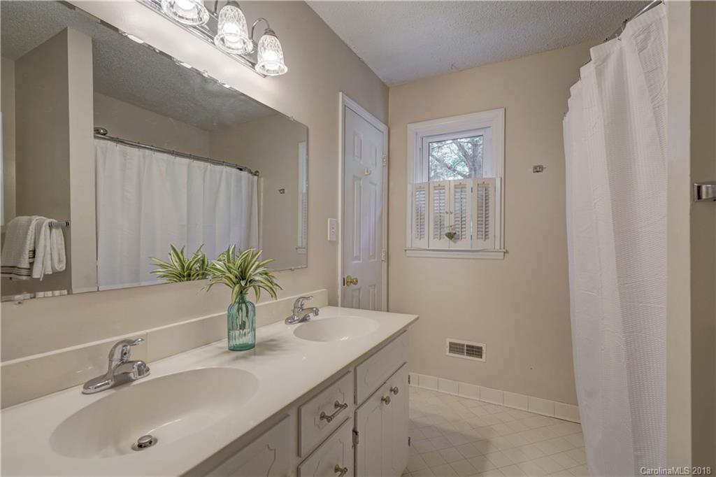 7401 Kilcullen Drive Charlotte NC 28270