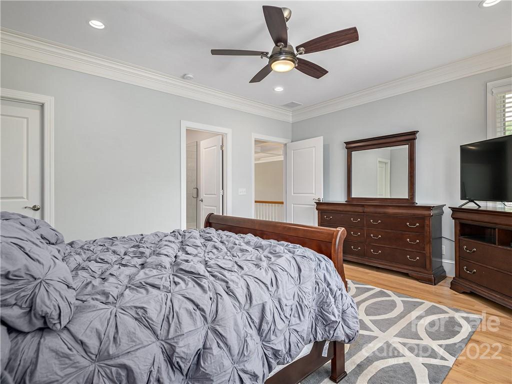 926 New Haw Creek Road Asheville NC 28805