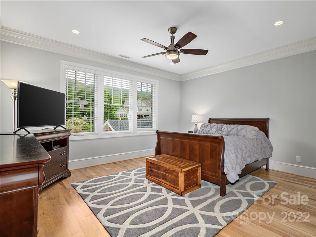 926 New Haw Creek Road Asheville NC 28805