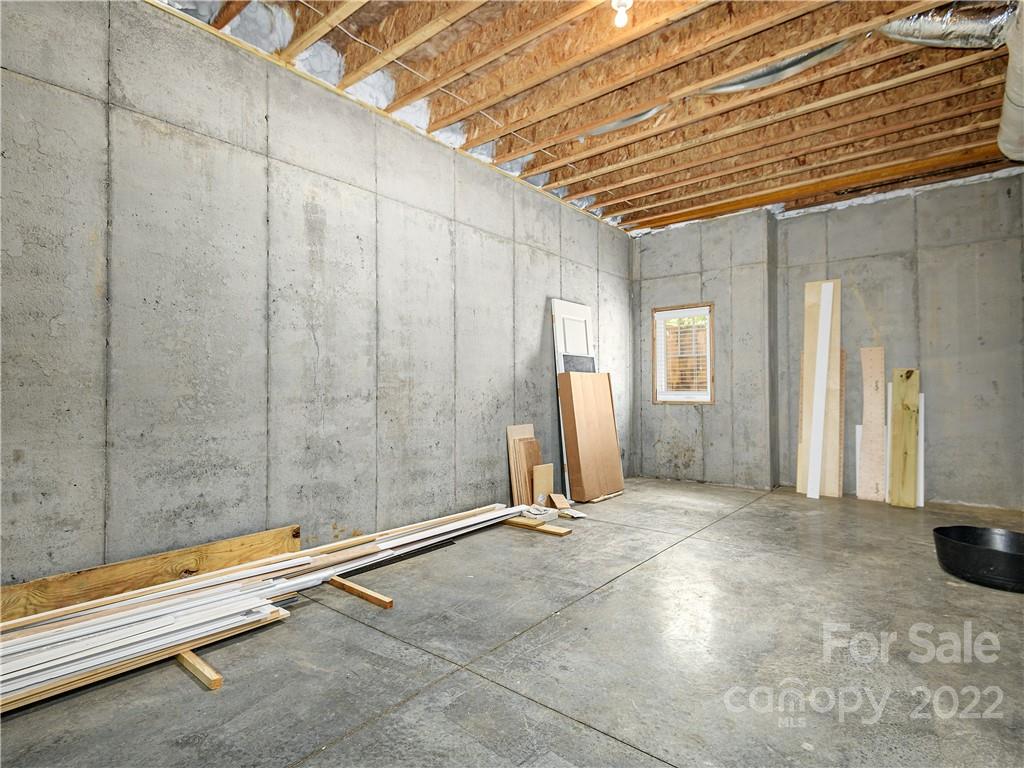 926 New Haw Creek Road Asheville NC 28805