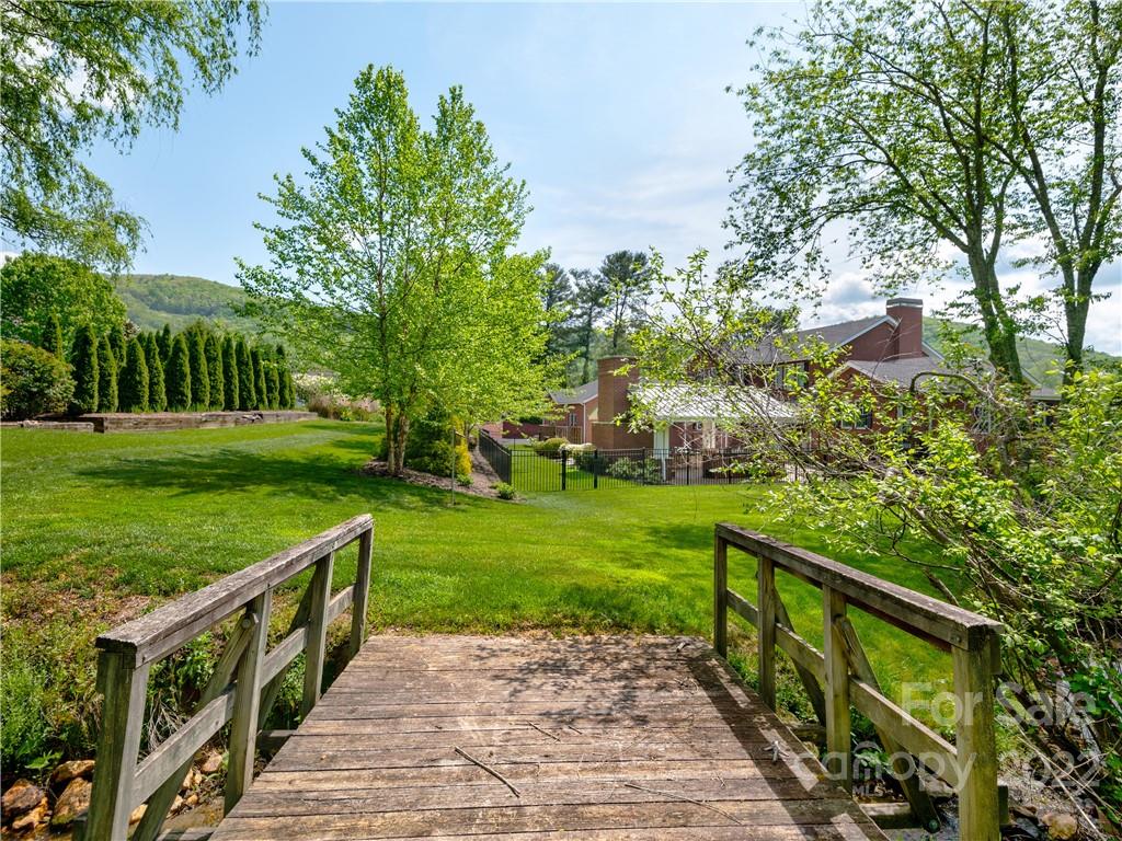 926 New Haw Creek Road Asheville NC 28805