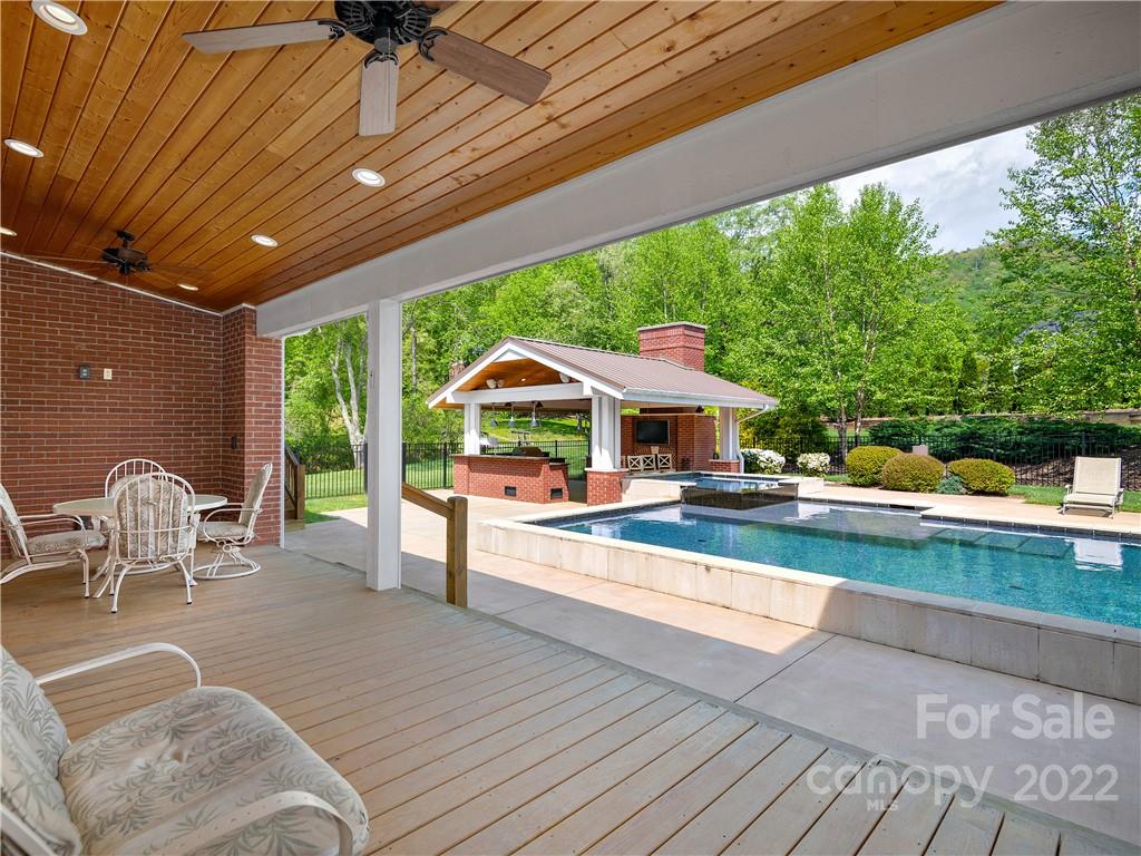926 New Haw Creek Road Asheville NC 28805