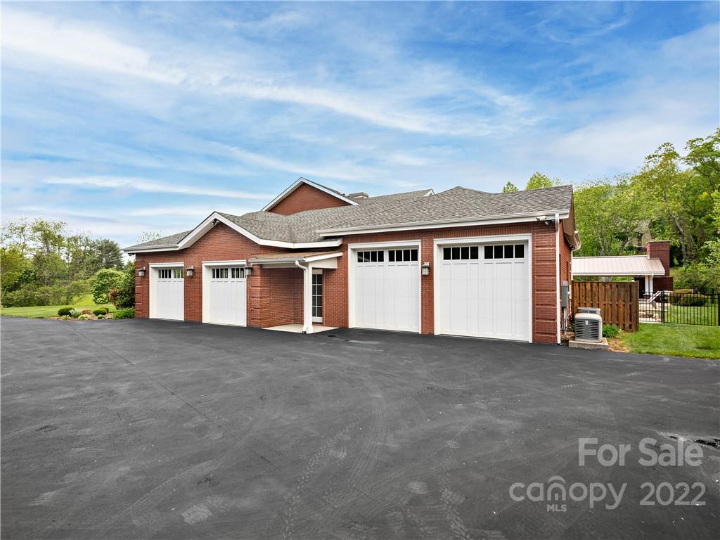 926 New Haw Creek Road Asheville NC 28805