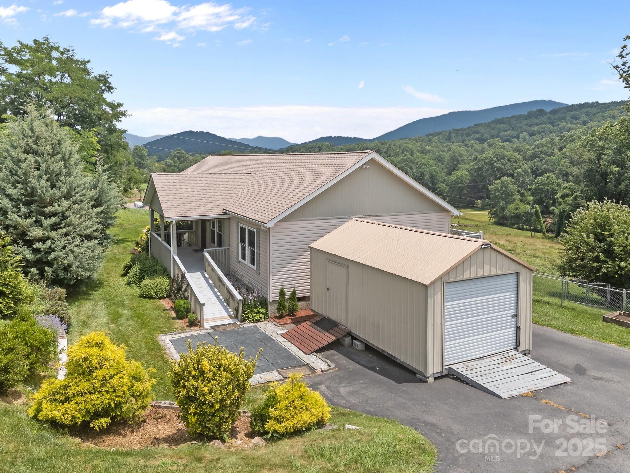 382 Onteora Boulevard Asheville NC 28803