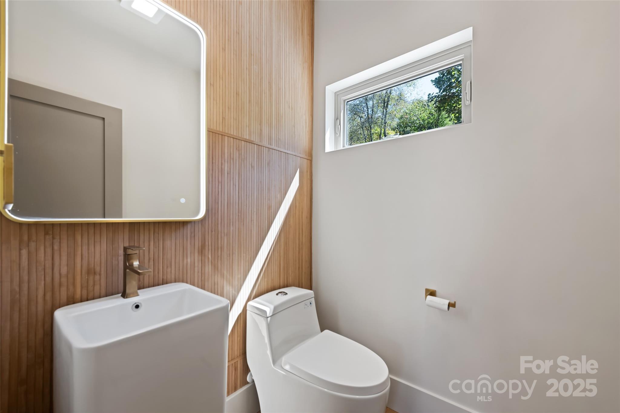 156 Burma Road Waynesville NC 28786