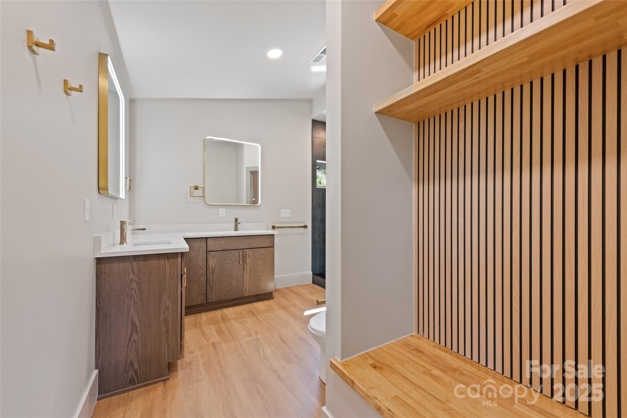 156 Burma Road Waynesville NC 28786