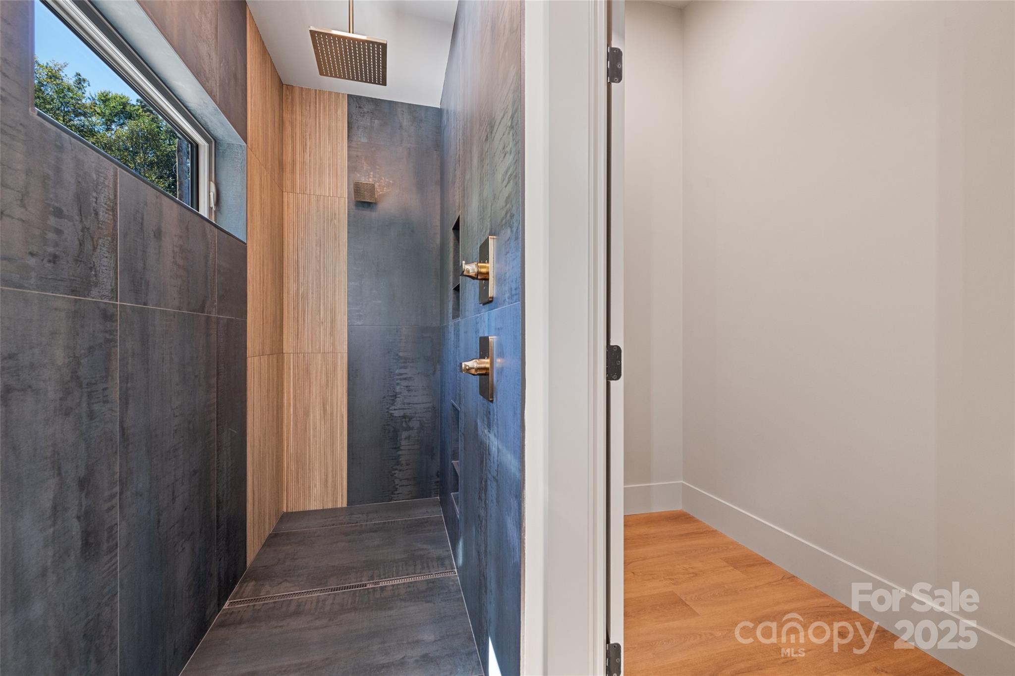 156 Burma Road Waynesville NC 28786