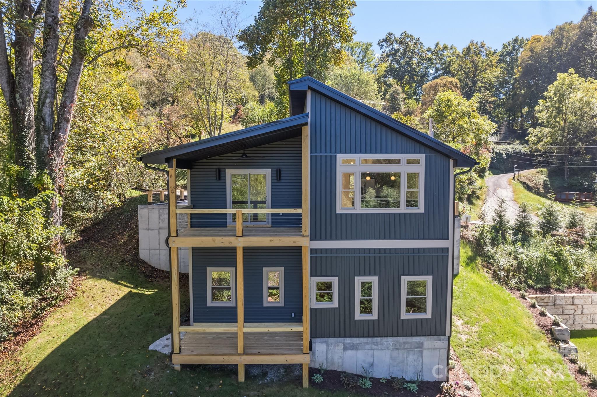 156 Burma Road Waynesville NC 28786