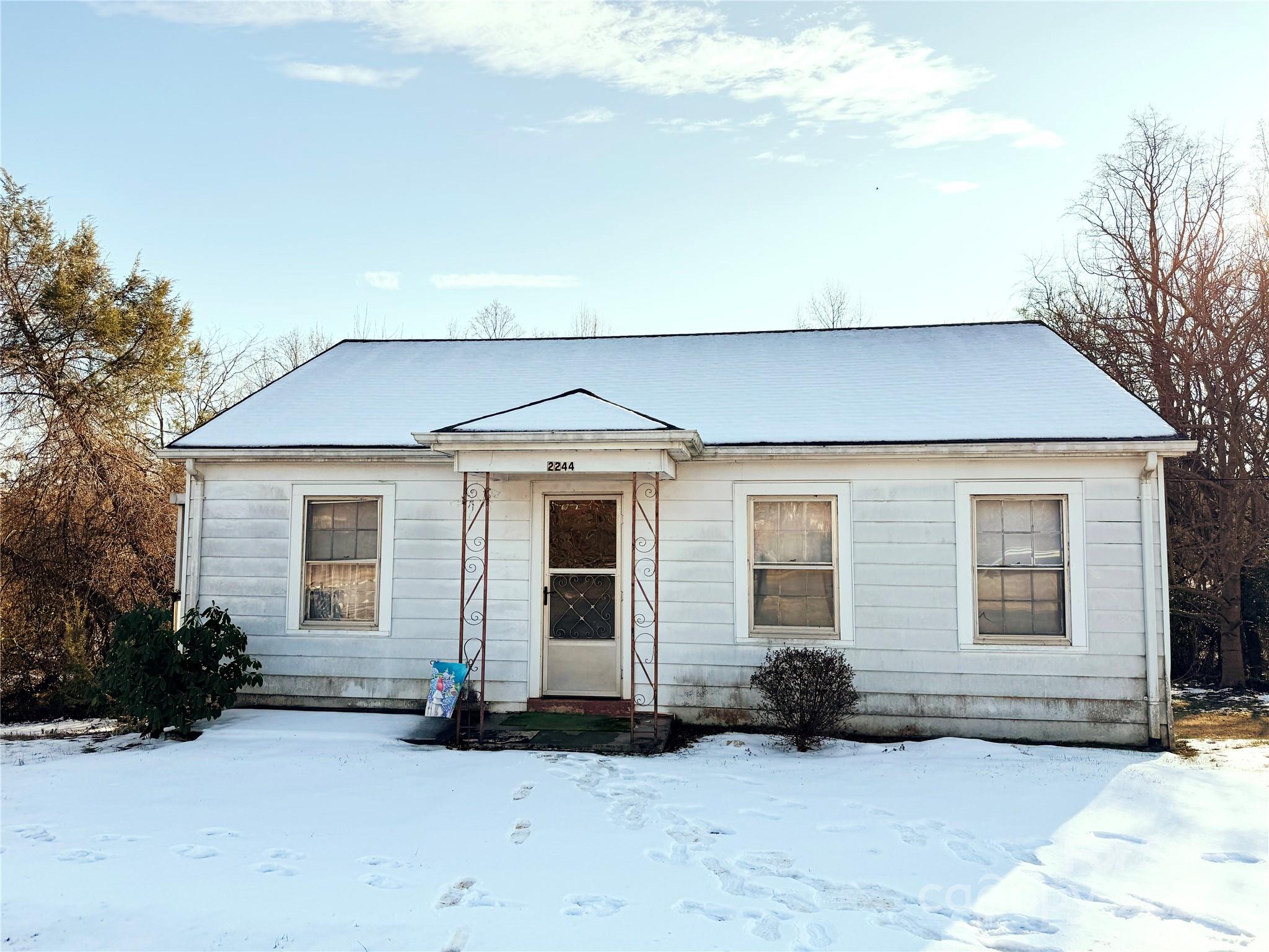 2244 9th Avenue NE Hickory NC 28601