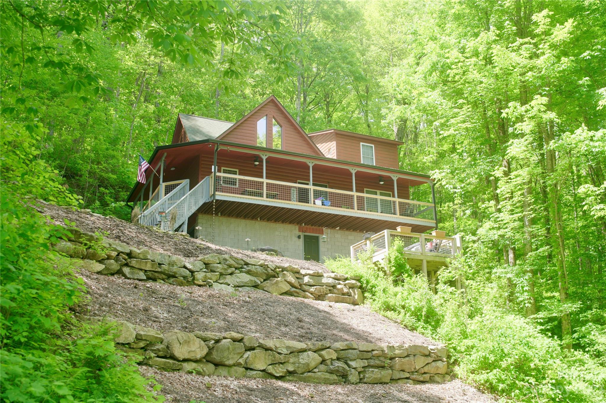 513 Apple Creek Road Waynesville NC 28786
