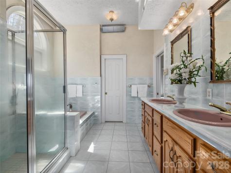 33 Elk Ridge Drive Asheville NC 28804