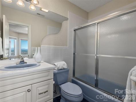 33 Elk Ridge Drive Asheville NC 28804