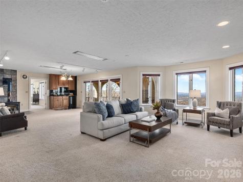 33 Elk Ridge Drive Asheville NC 28804