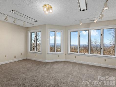 33 Elk Ridge Drive Asheville NC 28804
