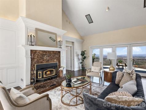 33 Elk Ridge Drive Asheville NC 28804