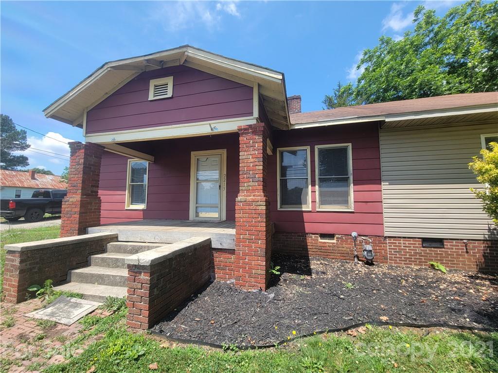 2213 N Aspen Street Lincolnton NC 28092