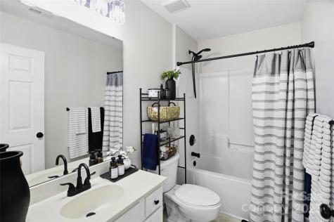 4169 Birch Leaf Court Charlotte NC 28215