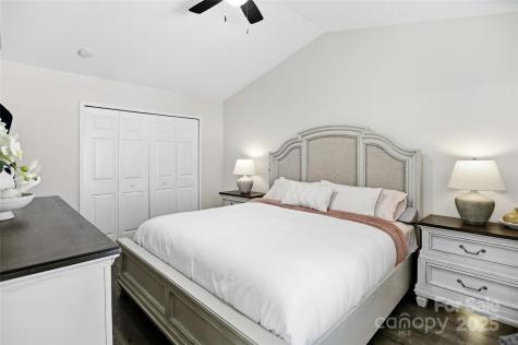 4169 Birch Leaf Court Charlotte NC 28215