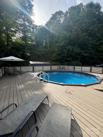 35 Lands End Drive Burnsville NC 28714