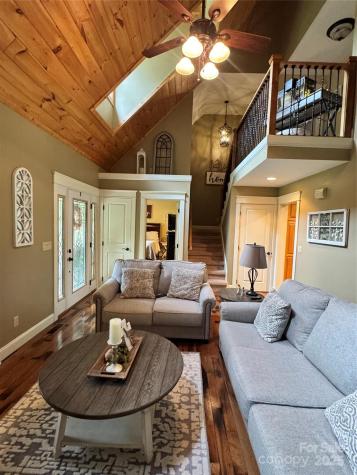 35 Lands End Drive Burnsville NC 28714