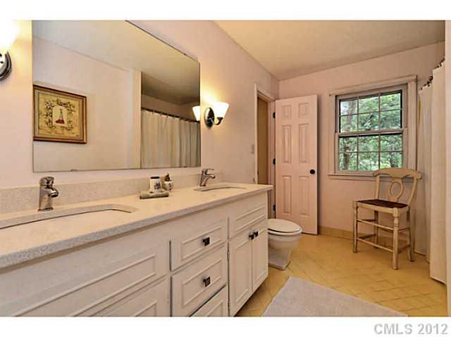 2001 Broadleaf Place Charlotte NC 28226