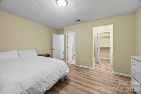 1057 Sardis Cove Drive Charlotte NC 28270