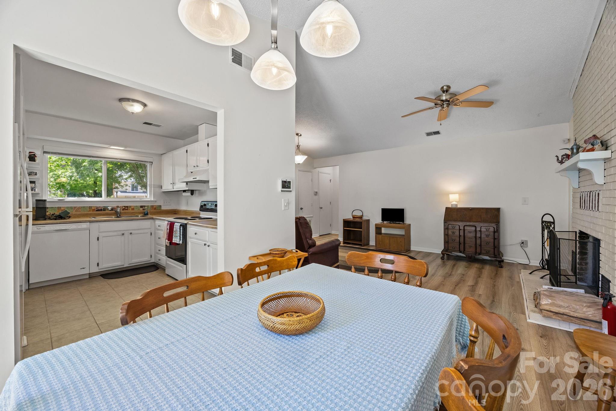 1057 Sardis Cove Drive Charlotte NC 28270