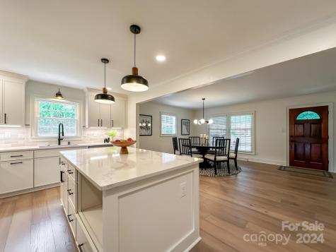 6008 Rose Valley Drive Charlotte NC 28210