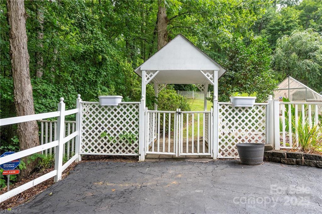 8295 Branson Road Stokesdale NC 27357