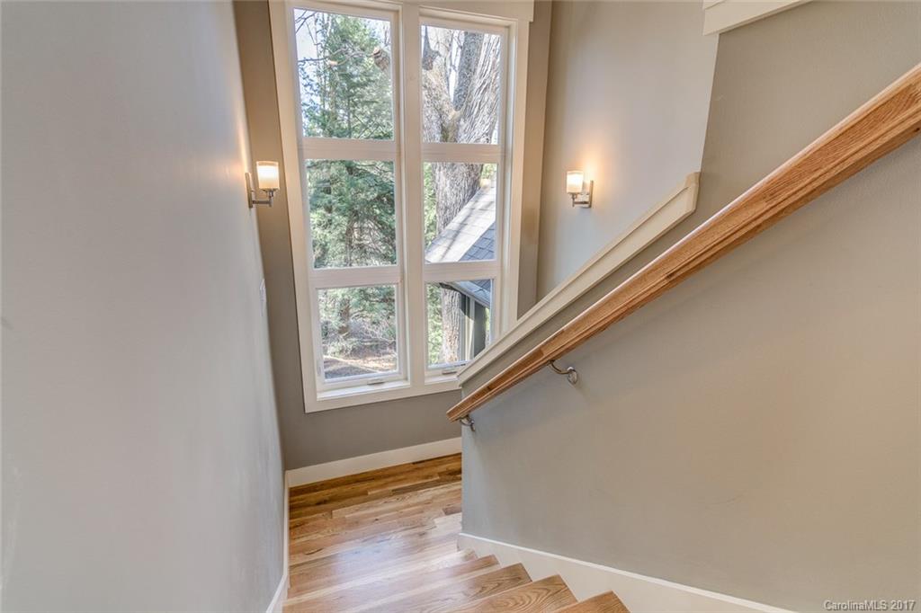 12 Beaverdam Knoll Road Asheville NC 28804