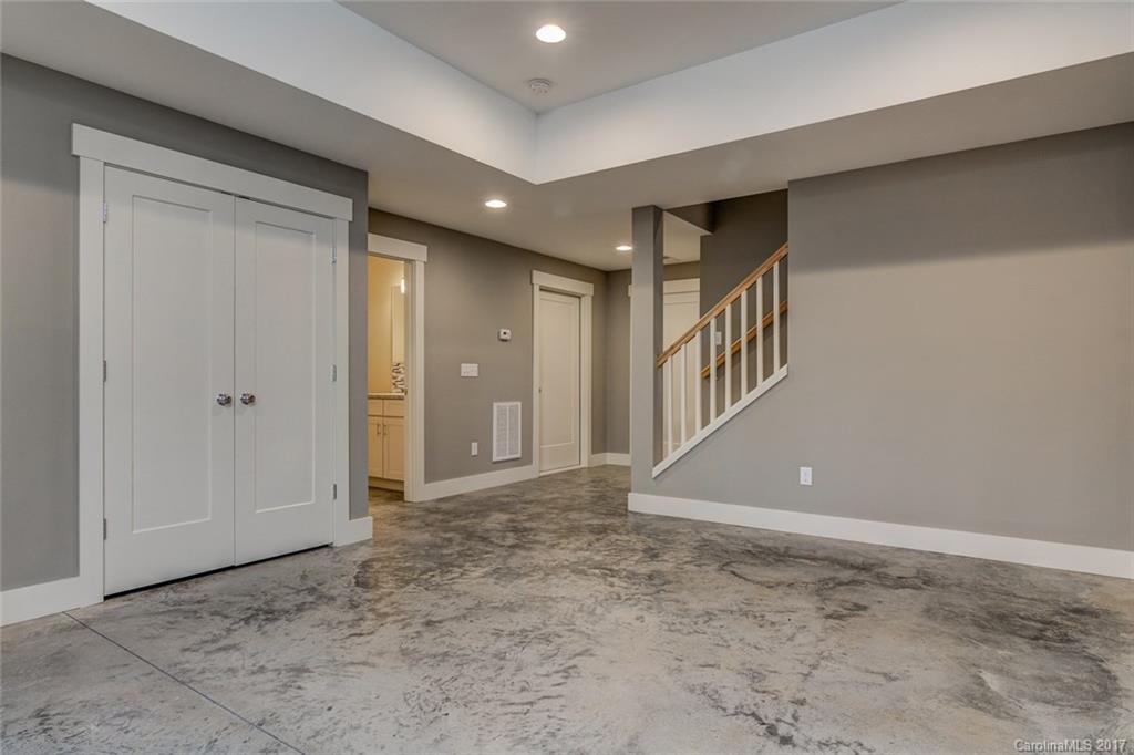 12 Beaverdam Knoll Road Asheville NC 28804
