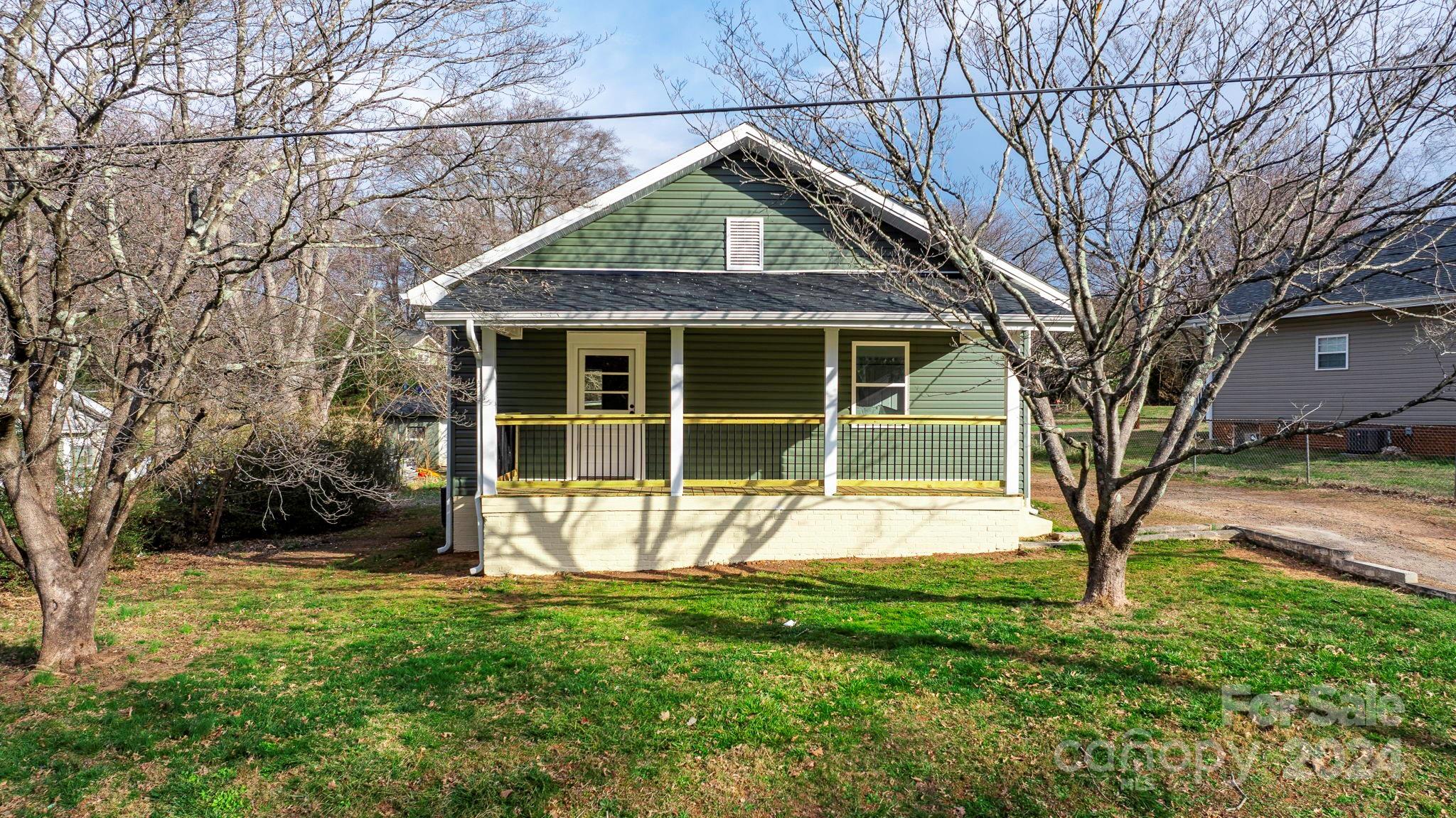 152 17th Street SE Hickory NC 28602