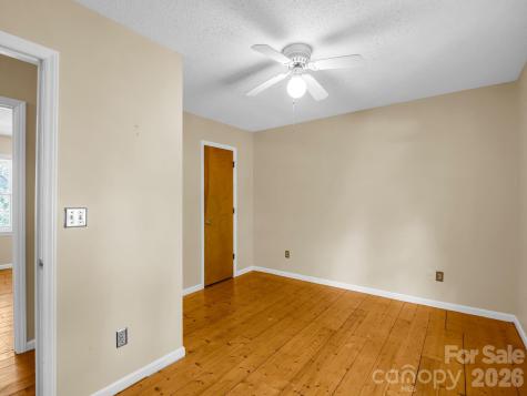 255 & 257 Crescent Street Saluda NC 28773