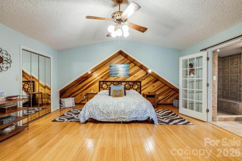 15 Crest Circle Drive Weaverville NC 28787