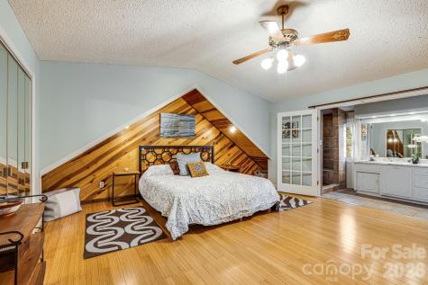 15 Crest Circle Drive Weaverville NC 28787