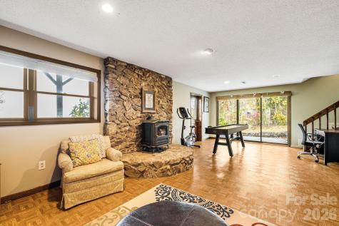 15 Crest Circle Drive Weaverville NC 28787