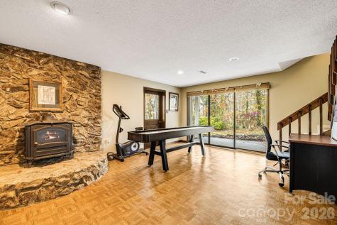 15 Crest Circle Drive Weaverville NC 28787